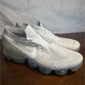 Nike Gray Flyknit Vapormax Men’s Size 9